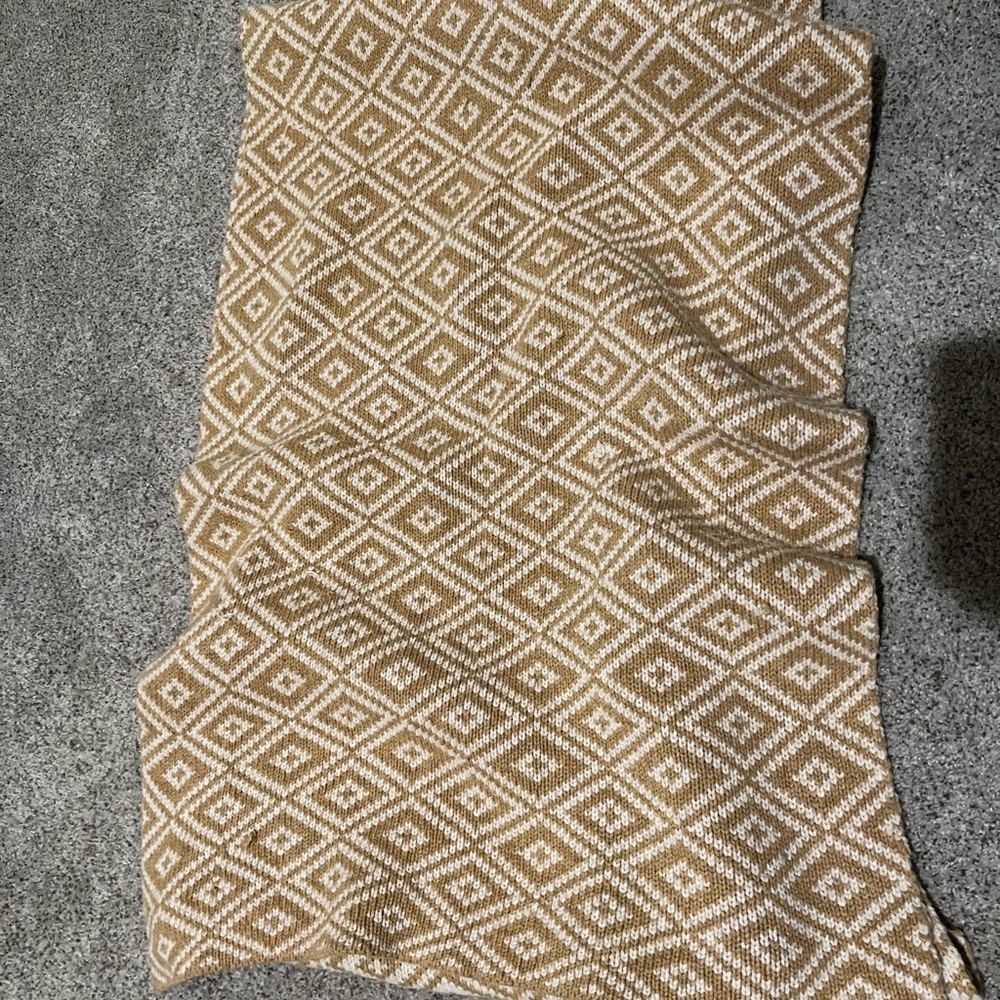 Roller Rabbit oversized scarf - Picture 3 of 4